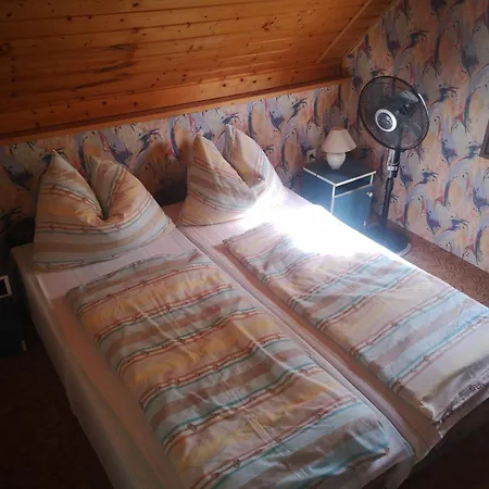 Vadasztanya Apartmanhazak シオーフォク